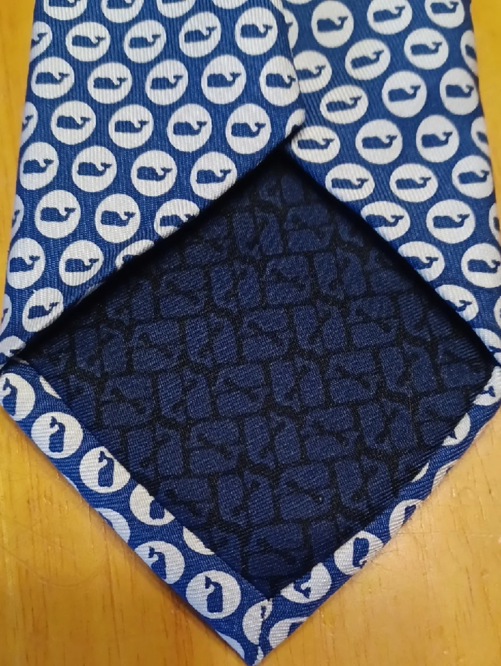 Vineyard Vines Blue Tie with White Whale Medallions 100% Silk